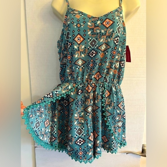 Xhilaration multi color light weight romper with trim detail Sz M NWT. K13 - Picture 1 of 8